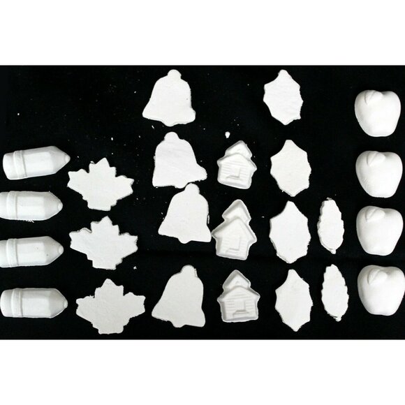 Lot of White Paintable Craft Pieces Flat & 3D Multiple Shapes House Apple Leaf - Picture 3 of 8